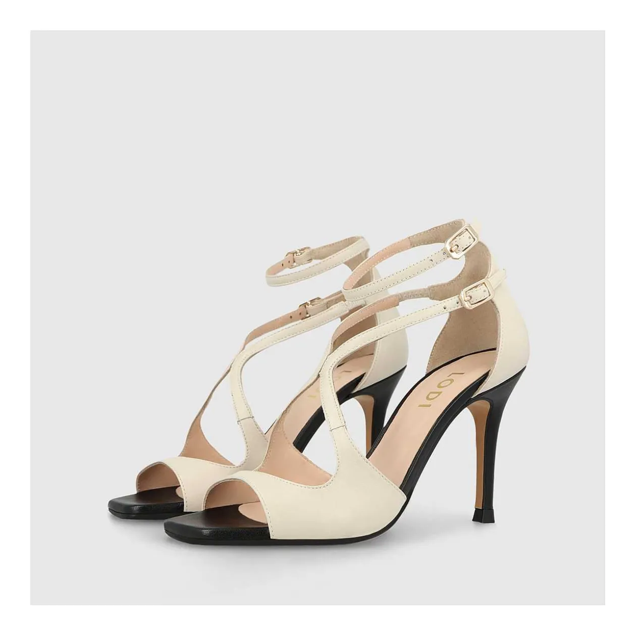 sandalias_blancas_sasue_3.webp Outlet Sandalias Blancas Sasue Mujer Sandalias