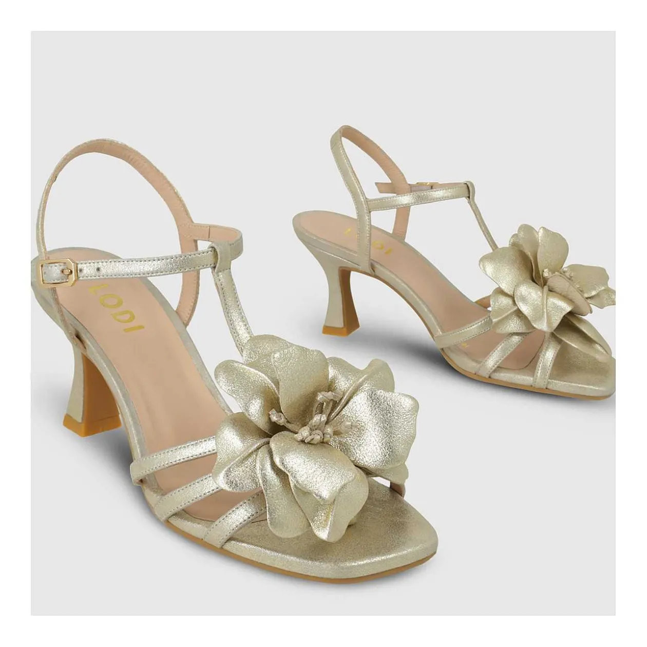 sandalias_doradas_lestar_1.webp Shop Sandalias Doradas Lestar Mujer Sandalias