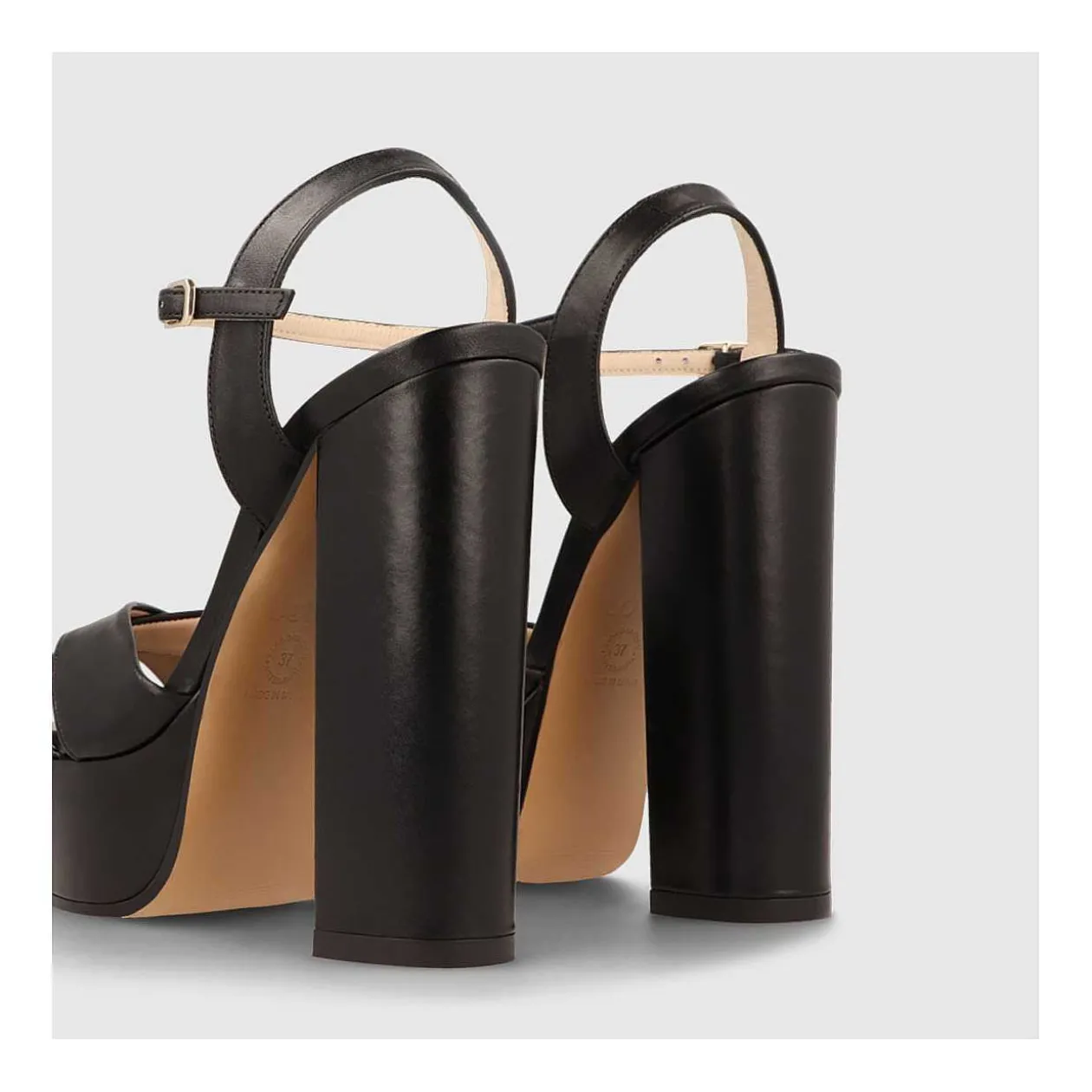 sandalias_negras_xemba_2.webp Outlet Sandalias Negras Xemba Mujer Sandalias