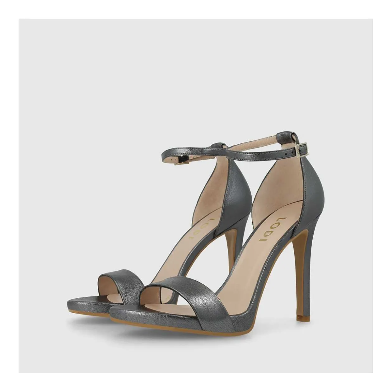 sandalias_plateadas_yurisa_1.webp Clearance Sandalias Plateadas Yurisa Mujer Sandalias