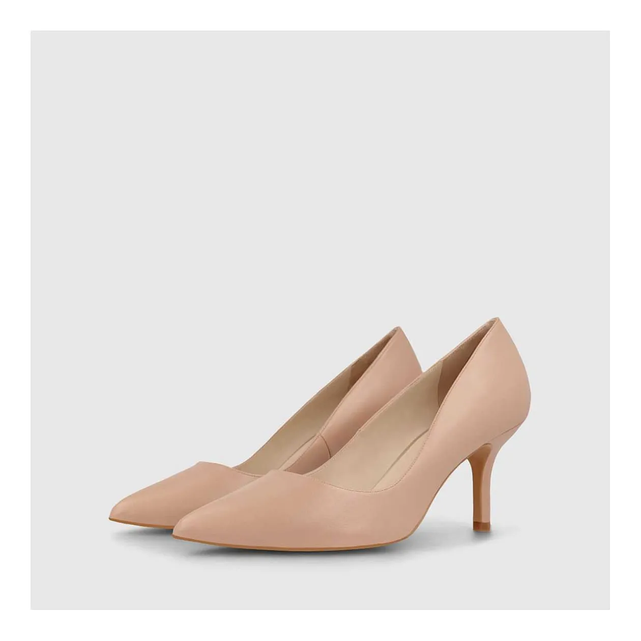 zapatos_de_saln_beige_monroes_2.webp Fashion Zapatos De Salón Beige Monroes Mujer Zapatos De Salón